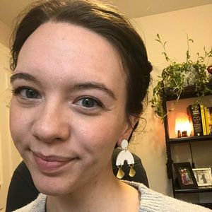 Meet your Posher, Cassandre l